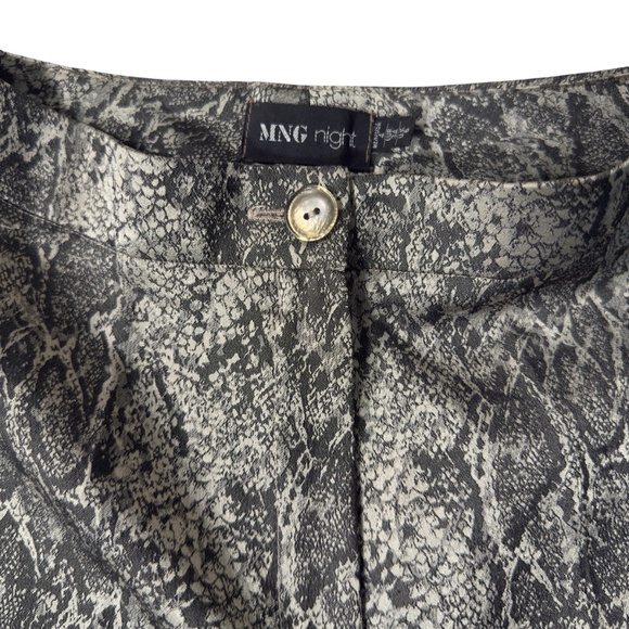Mango Night Vibrant Snake Print Straight Women’s pants Size 4. - Picture 3 of 9